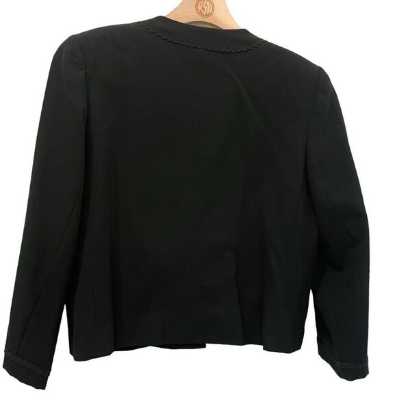 Vintage Gianni Petites Wool Black Cropped Gold Button Lady Jacket Size 12 - Picture 3 of 10